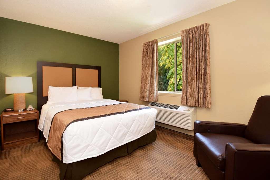 Extended Stay America Suites - Dallas - Plano Parkway - Medical Center Room photo